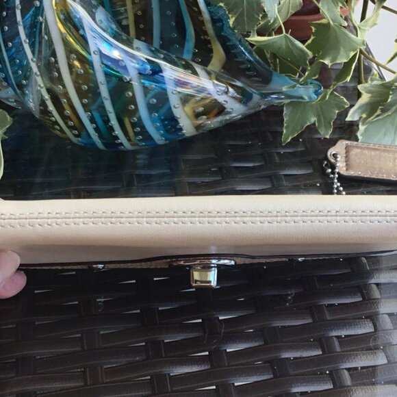 Coach Leather Zip Wallet Clutch Python Penelope Turnlock on Front Pocket - Picture 4 of 7